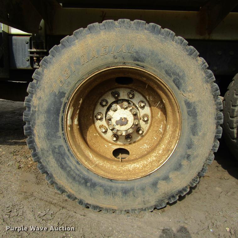 image for item DC0053 1982 Mack RD688S tank truck