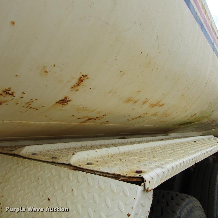 image for item DC0053 1982 Mack RD688S tank truck