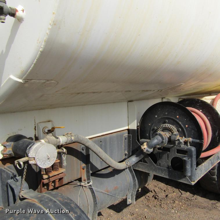 image for item DC0053 1982 Mack RD688S tank truck