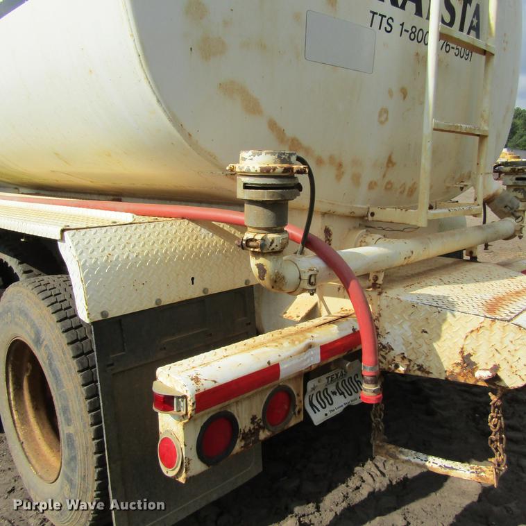 image for item DC0053 1982 Mack RD688S tank truck
