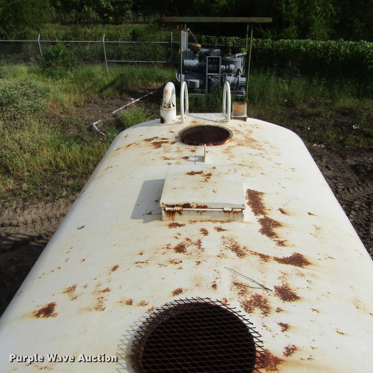 image for item DC0053 1982 Mack RD688S tank truck