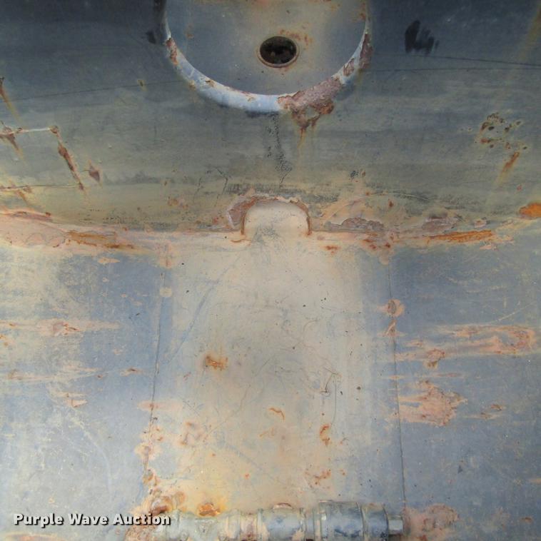 image for item DC0053 1982 Mack RD688S tank truck