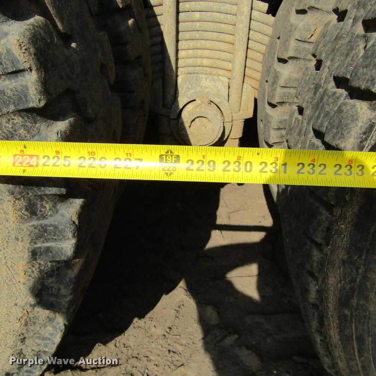 image for item DC0053 1982 Mack RD688S tank truck