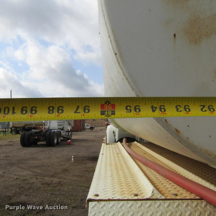 image for item DC0053 1982 Mack RD688S tank truck