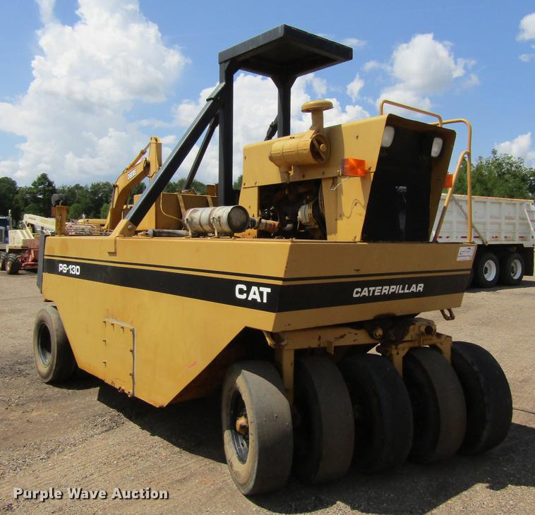 image for item DC0054 1994 Caterpillar PS-130 pneumatic roller