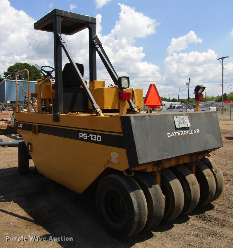 image for item DC0054 1994 Caterpillar PS-130 pneumatic roller