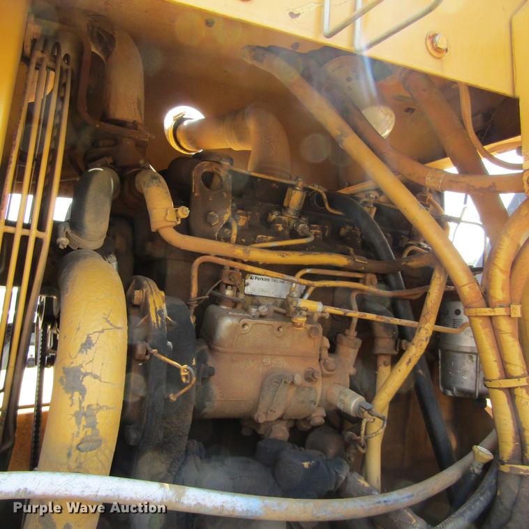 image for item DC0054 1994 Caterpillar PS-130 pneumatic roller