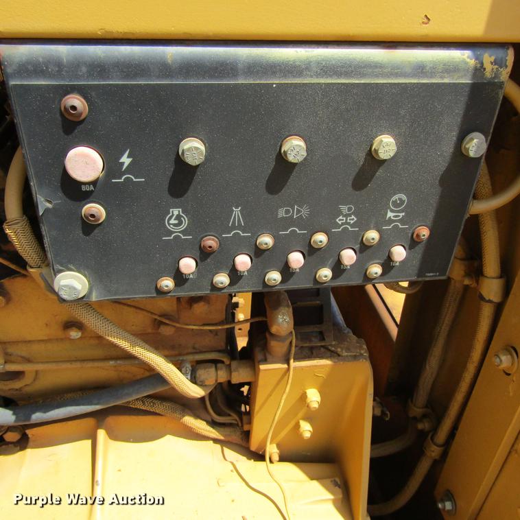 image for item DC0054 1994 Caterpillar PS-130 pneumatic roller