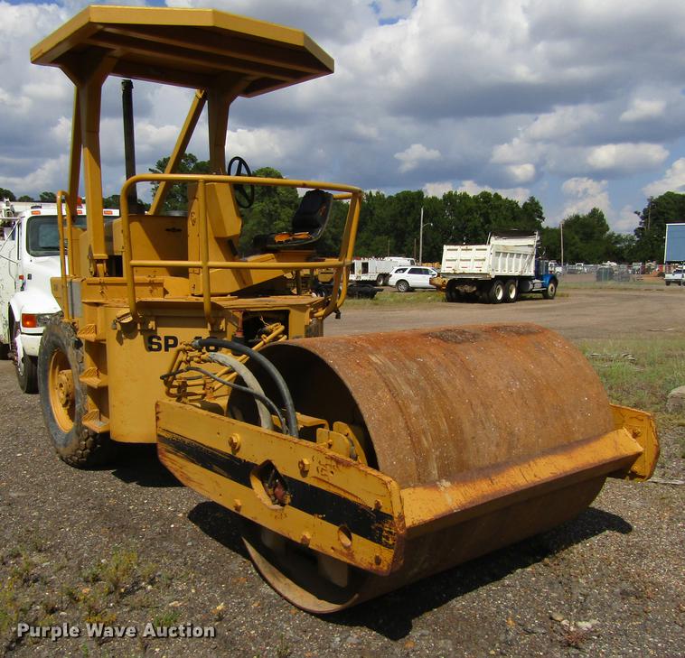 image for item DC0055 1984 Ingersoll Rand SP48 single drum vibratory compactor