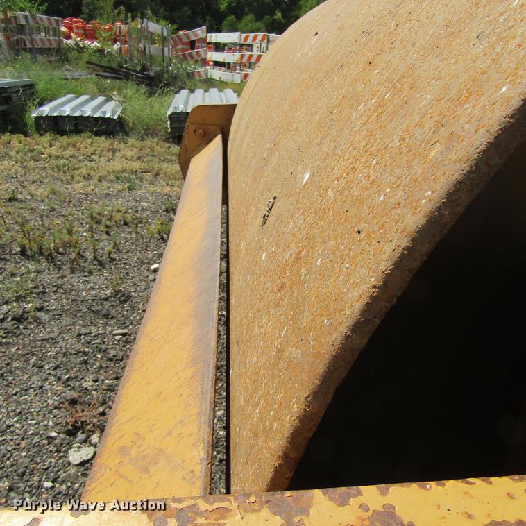 image for item DC0055 1984 Ingersoll Rand SP48 single drum vibratory compactor