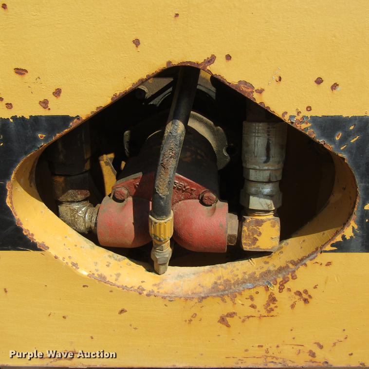 image for item DC0055 1984 Ingersoll Rand SP48 single drum vibratory compactor