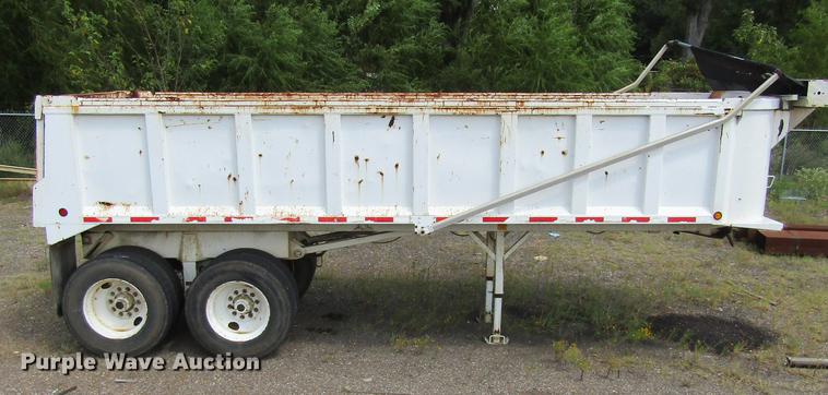 image for item DC0056 2000 Hilbilt 2424HDMT end dump trailer