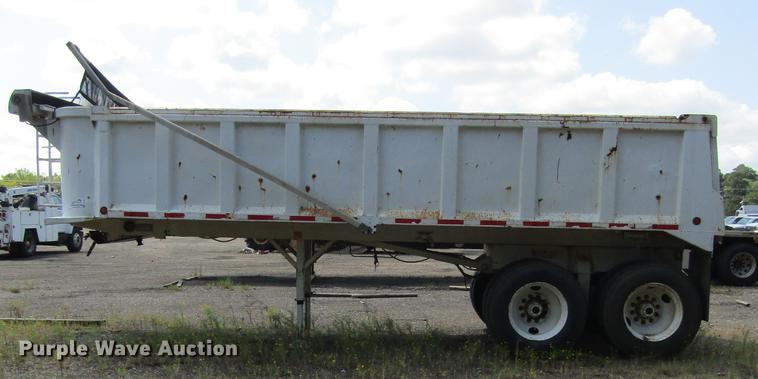 image for item DC0056 2000 Hilbilt 2424HDMT end dump trailer