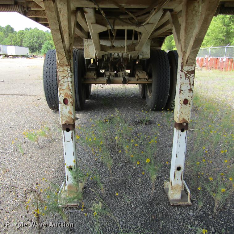 image for item DC0056 2000 Hilbilt 2424HDMT end dump trailer