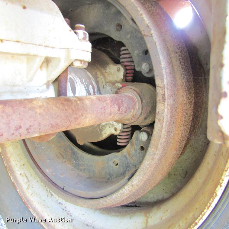 image for item DC0056 2000 Hilbilt 2424HDMT end dump trailer