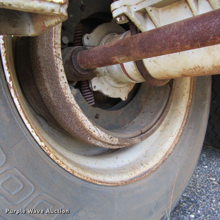 image for item DC0056 2000 Hilbilt 2424HDMT end dump trailer