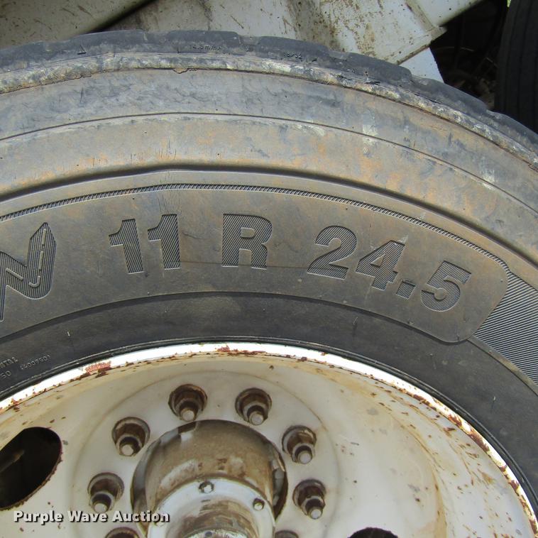 image for item DC0056 2000 Hilbilt 2424HDMT end dump trailer