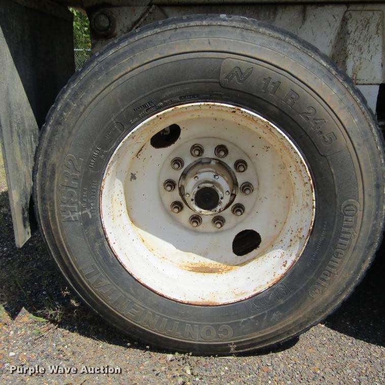 image for item DC0056 2000 Hilbilt 2424HDMT end dump trailer