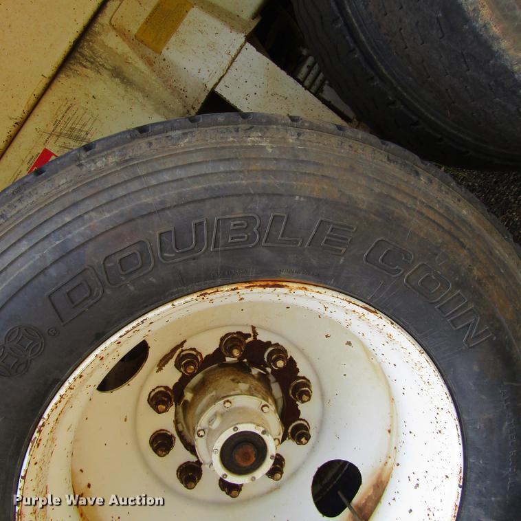 image for item DC0056 2000 Hilbilt 2424HDMT end dump trailer