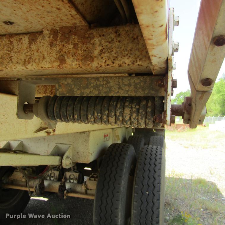 image for item DC0056 2000 Hilbilt 2424HDMT end dump trailer