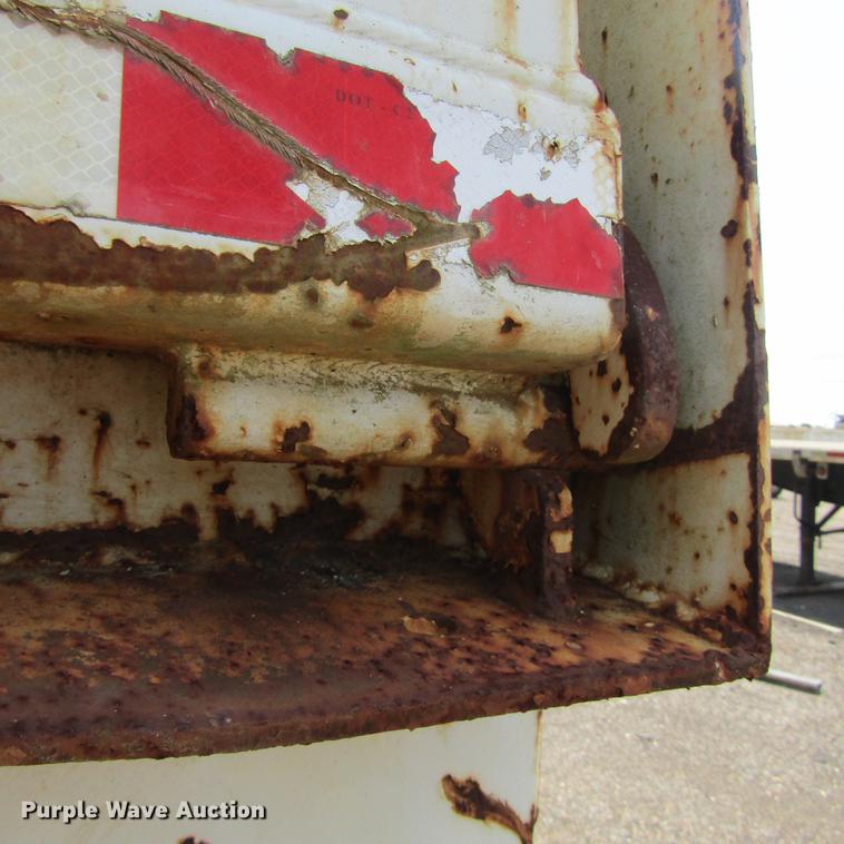 image for item DC0056 2000 Hilbilt 2424HDMT end dump trailer
