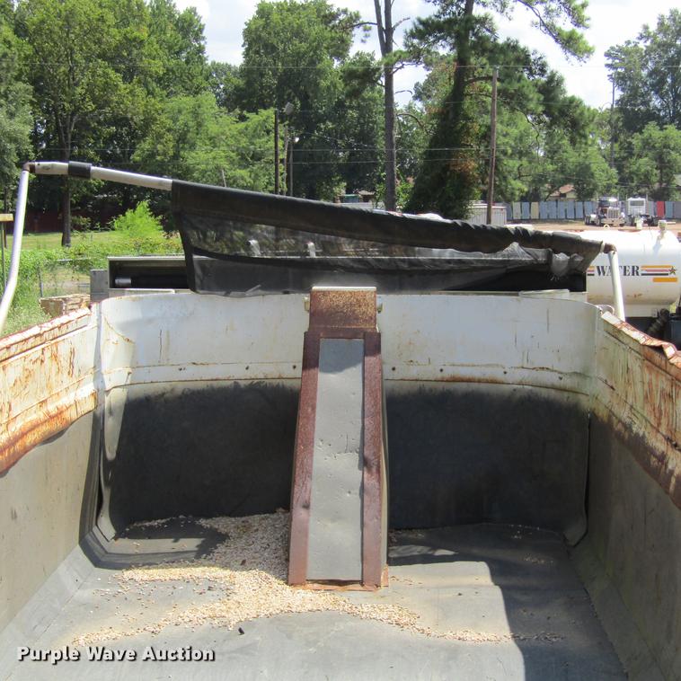 image for item DC0056 2000 Hilbilt 2424HDMT end dump trailer