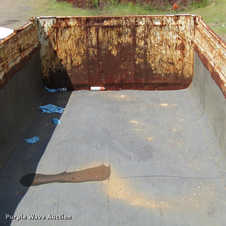 image for item DC0056 2000 Hilbilt 2424HDMT end dump trailer