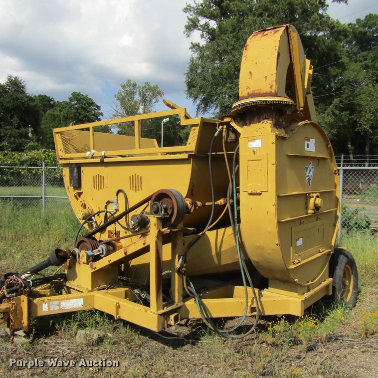 image for item DC0057 2004 Vermeer Top Gun bale shredder