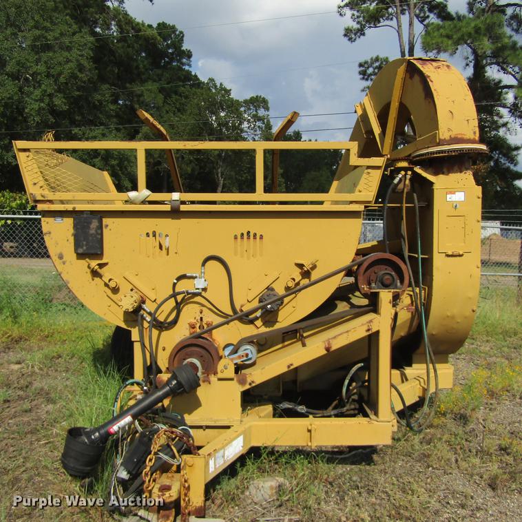 image for item DC0057 2004 Vermeer Top Gun bale shredder