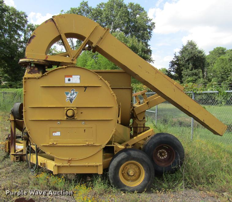 image for item DC0057 2004 Vermeer Top Gun bale shredder