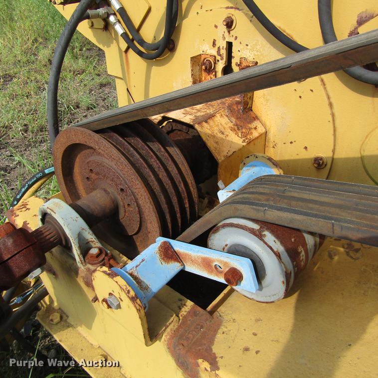 image for item DC0057 2004 Vermeer Top Gun bale shredder