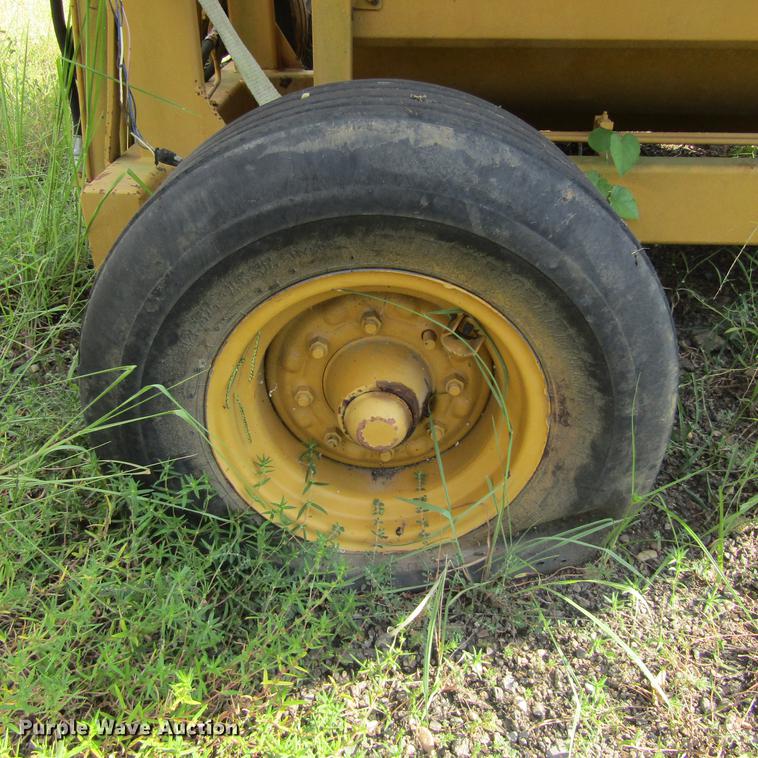 image for item DC0057 2004 Vermeer Top Gun bale shredder