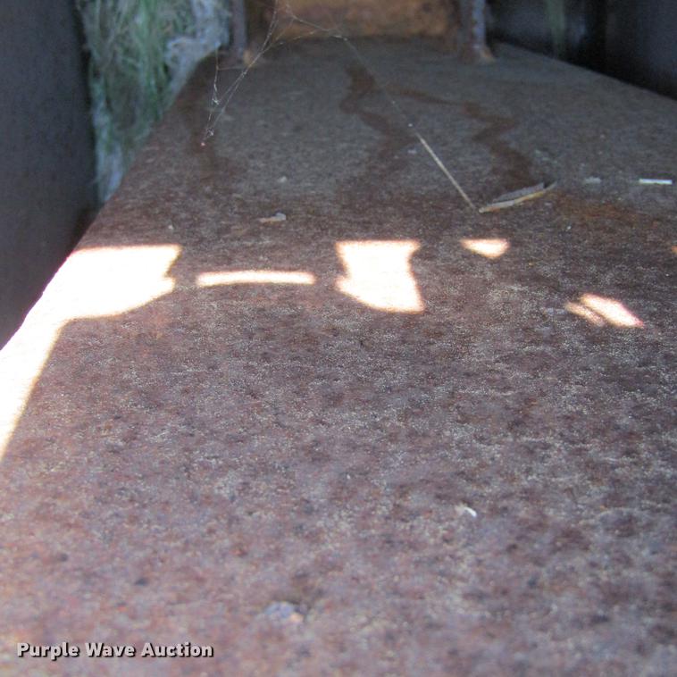 image for item DC0057 2004 Vermeer Top Gun bale shredder