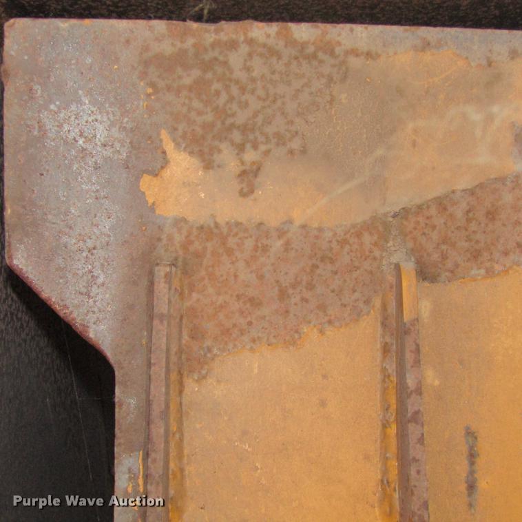 image for item DC0057 2004 Vermeer Top Gun bale shredder