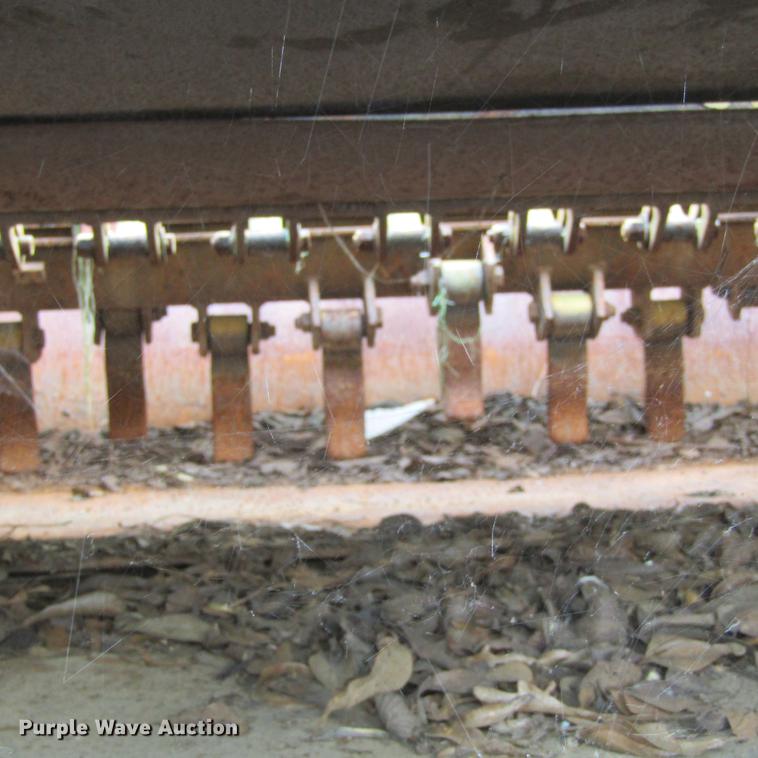 image for item DC0057 2004 Vermeer Top Gun bale shredder