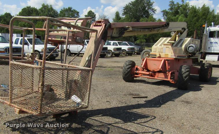 image for item DC0060 1999 JLG 40H boom lift