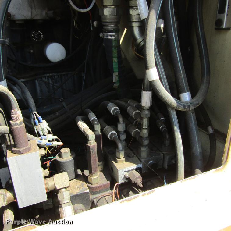 image for item DC0060 1999 JLG 40H boom lift