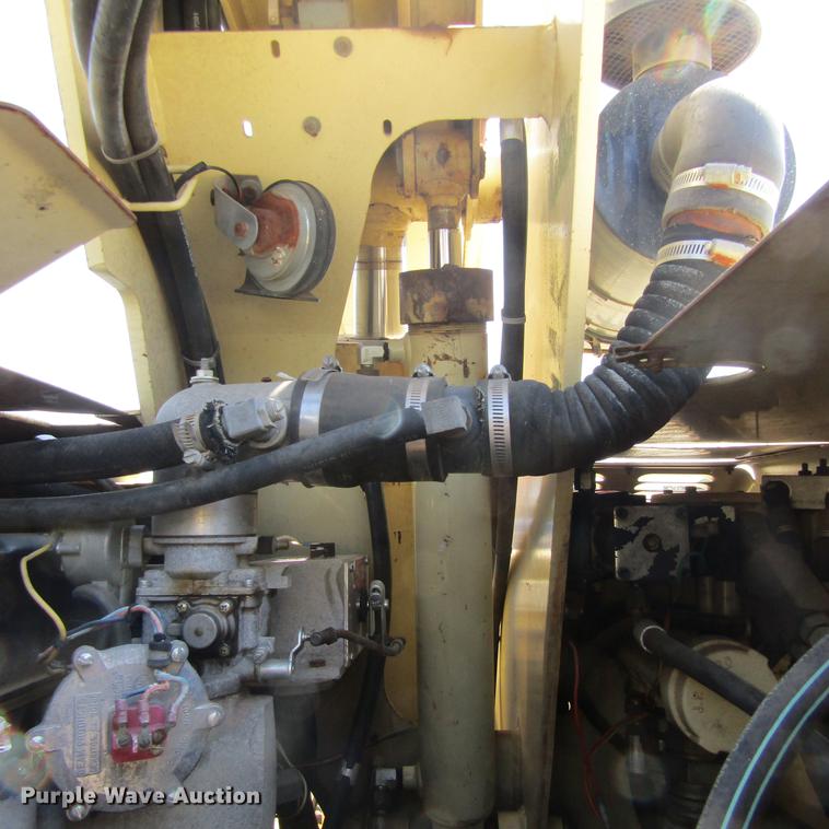 image for item DC0060 1999 JLG 40H boom lift