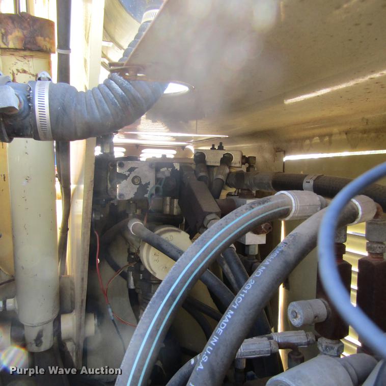 image for item DC0060 1999 JLG 40H boom lift