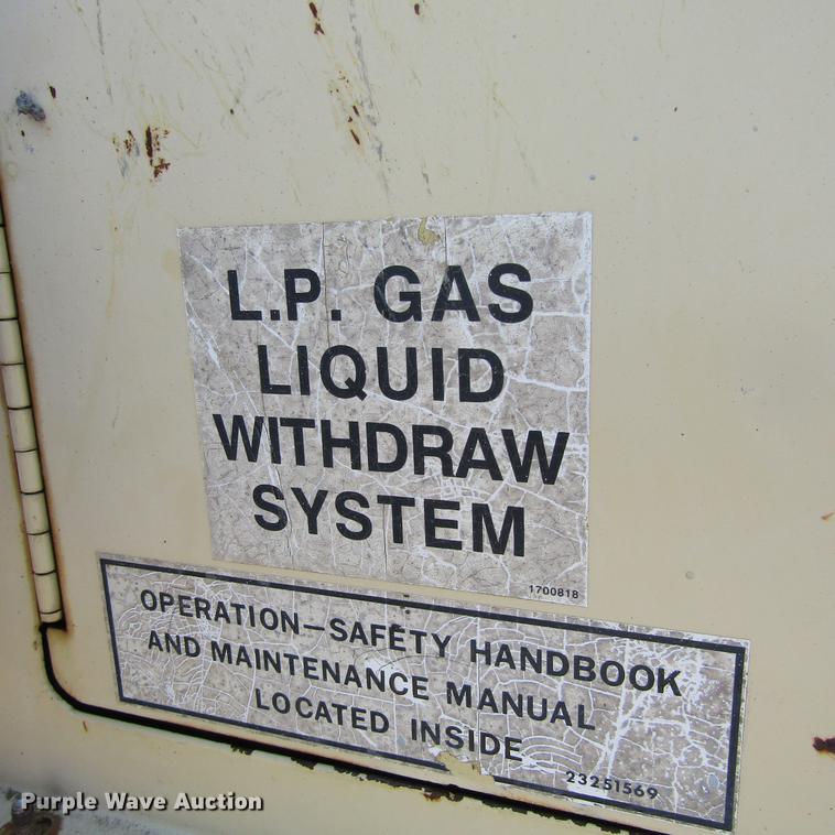 image for item DC0060 1999 JLG 40H boom lift