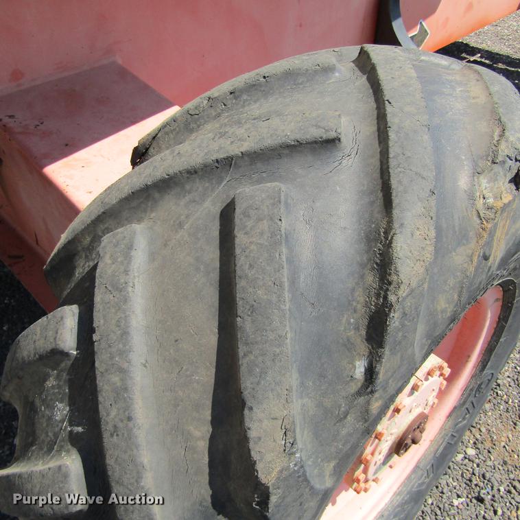 image for item DC0060 1999 JLG 40H boom lift