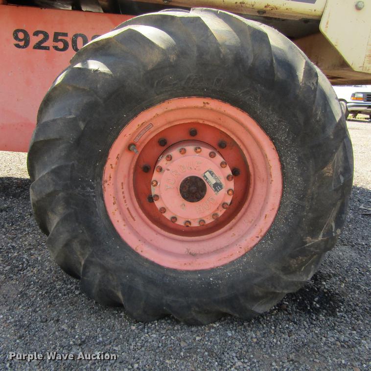 image for item DC0060 1999 JLG 40H boom lift