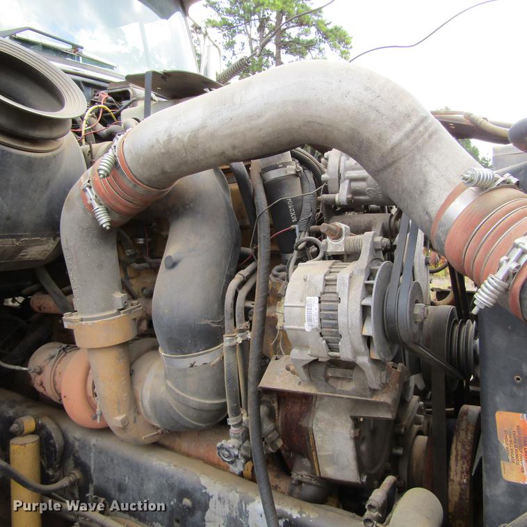 image for item DC0061 1995 Ford LTL 9000 semi truck