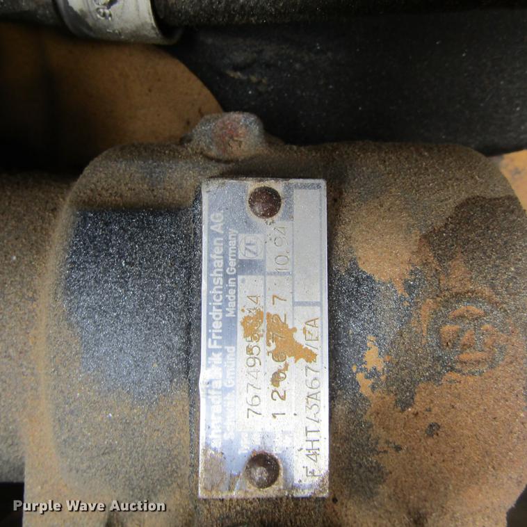 image for item DC0061 1995 Ford LTL 9000 semi truck