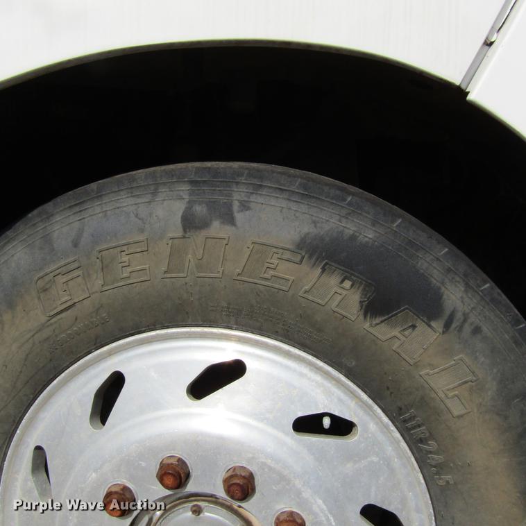 image for item DC0061 1995 Ford LTL 9000 semi truck