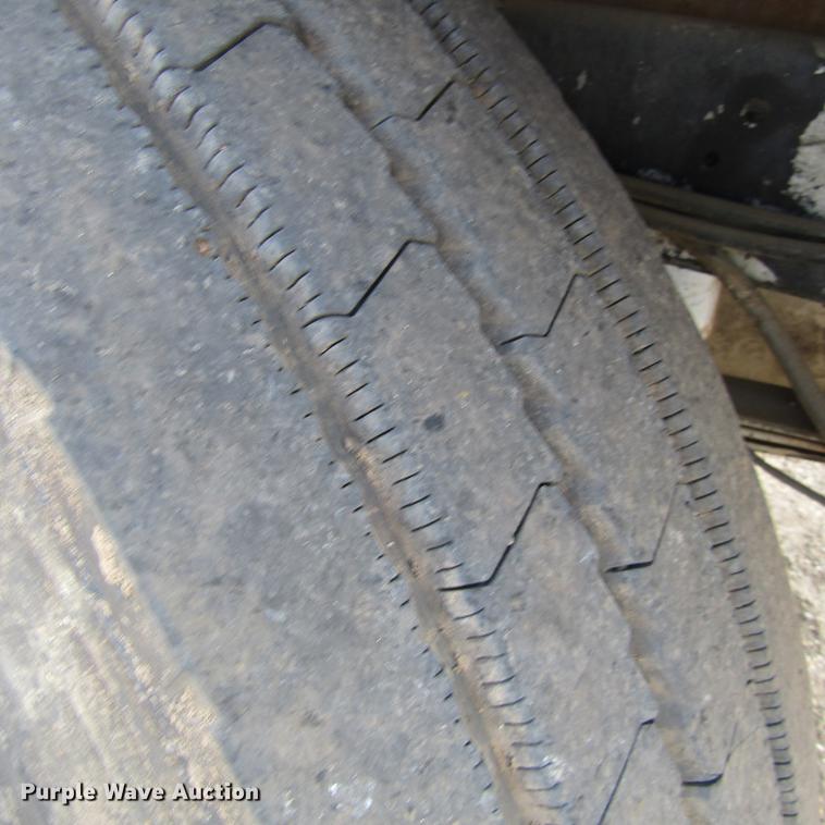 image for item DC0061 1995 Ford LTL 9000 semi truck