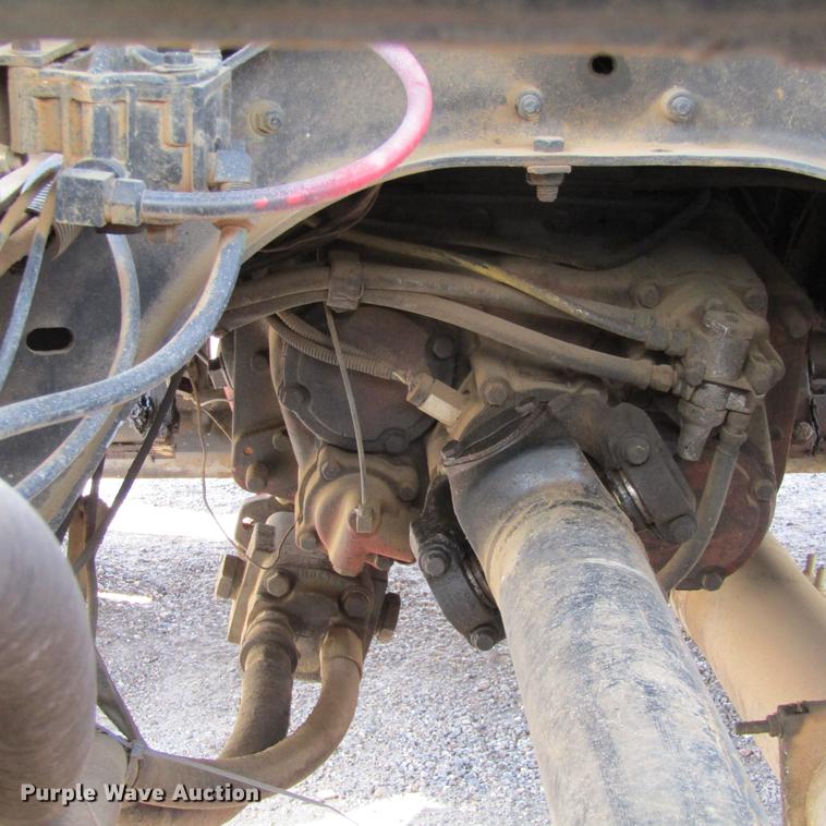 image for item DC0061 1995 Ford LTL 9000 semi truck