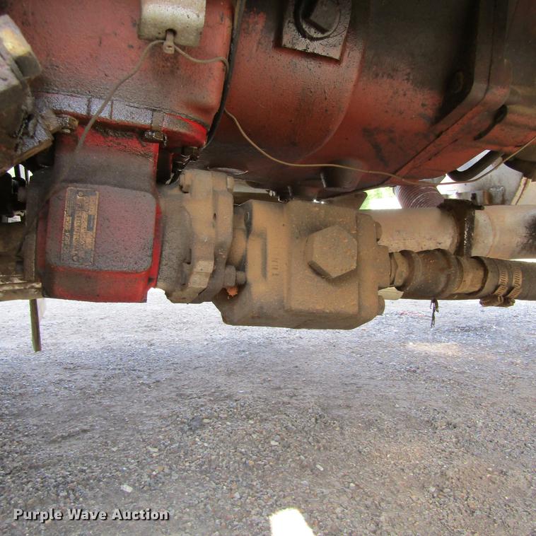 image for item DC0061 1995 Ford LTL 9000 semi truck