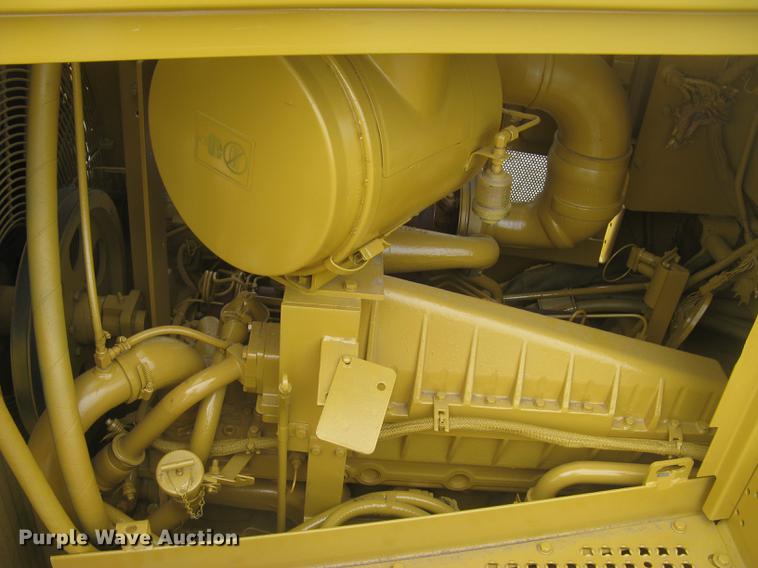image for item DC1286 1997 Caterpillar D7R dozer