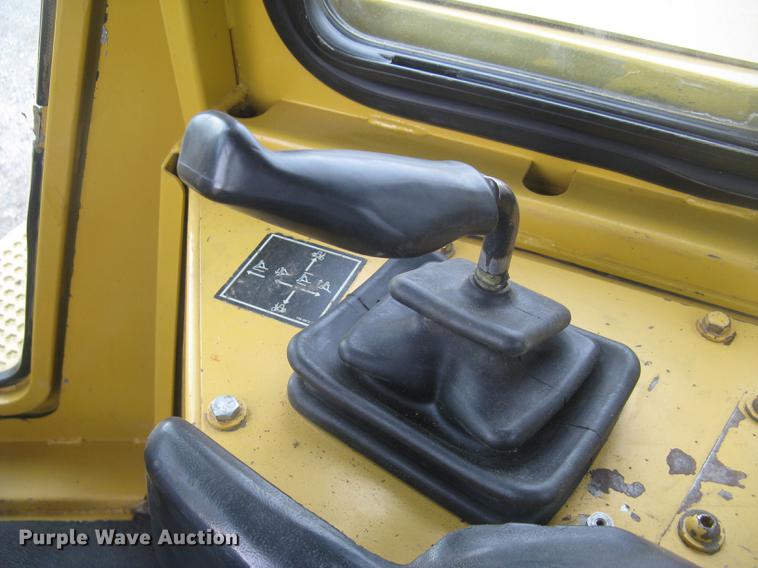 image for item DC1286 1997 Caterpillar D7R dozer